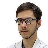 Врач Раджабов Расул Мурадисович