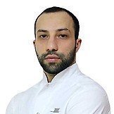 Врач Разаков Эльдар Мазумович
